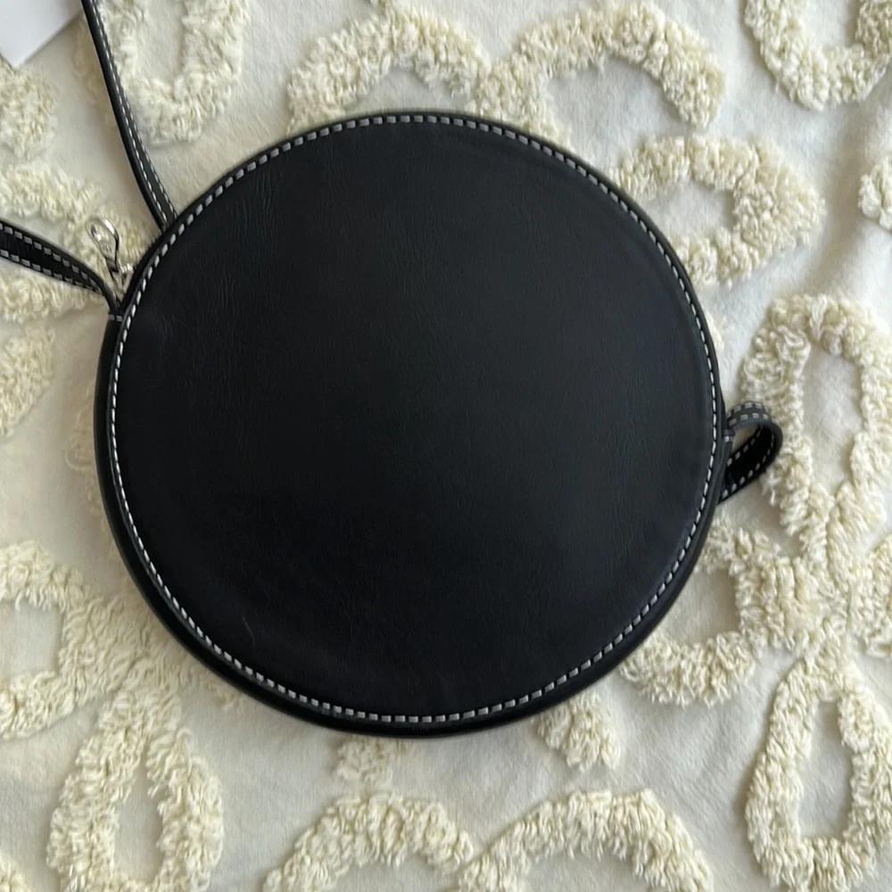 Orseund Iris Leather Circle Crossbody Bag - Picture 4 of 9